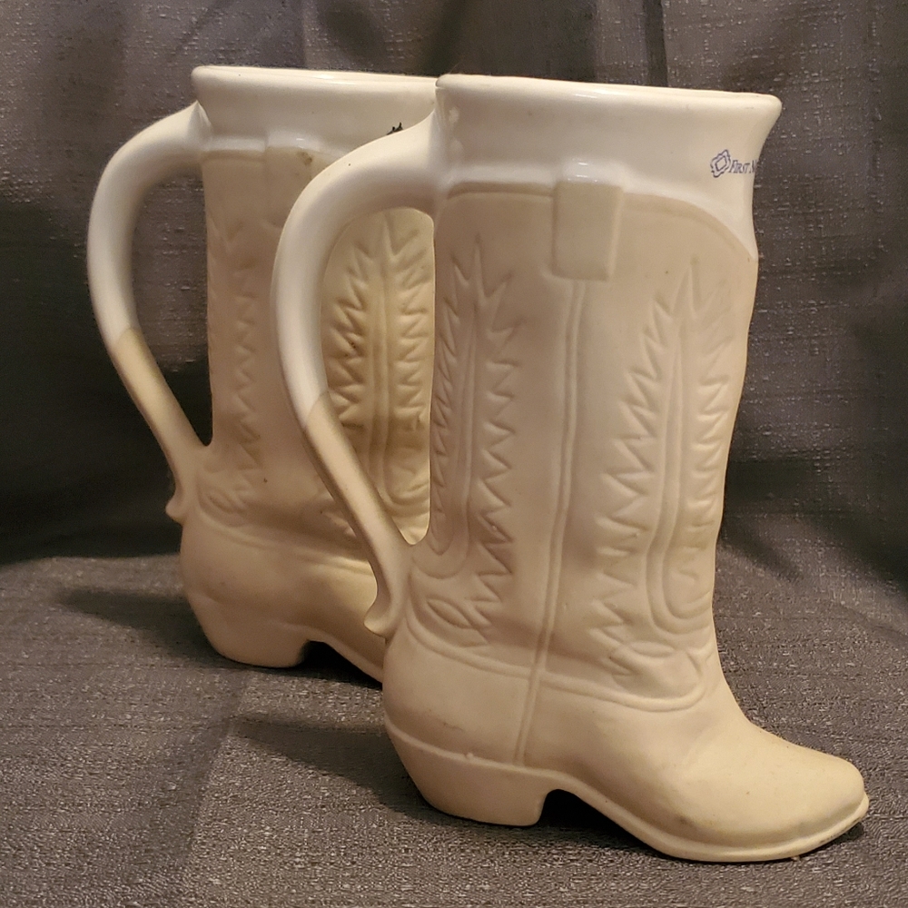 Ceramic boot woth handles